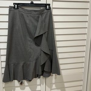Banana Republic gray wool ruffle skirt size 2